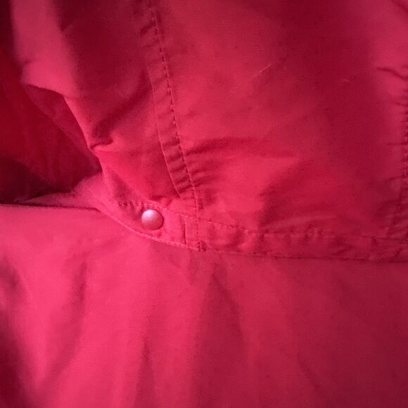 Land's End Red Men’s Large (42-44) Nylon Windbreaker. - Picture 8 of 8